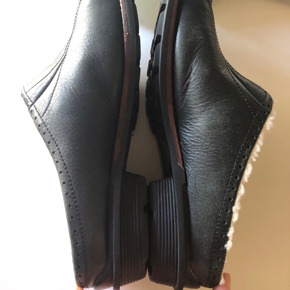 UGG Australia Women’s shoes - Picture 3 of 5